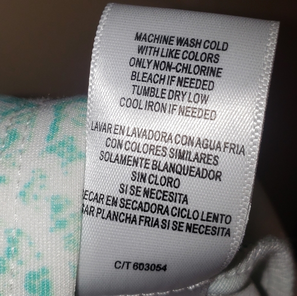 Beautiful dress - Picture 6 of 10